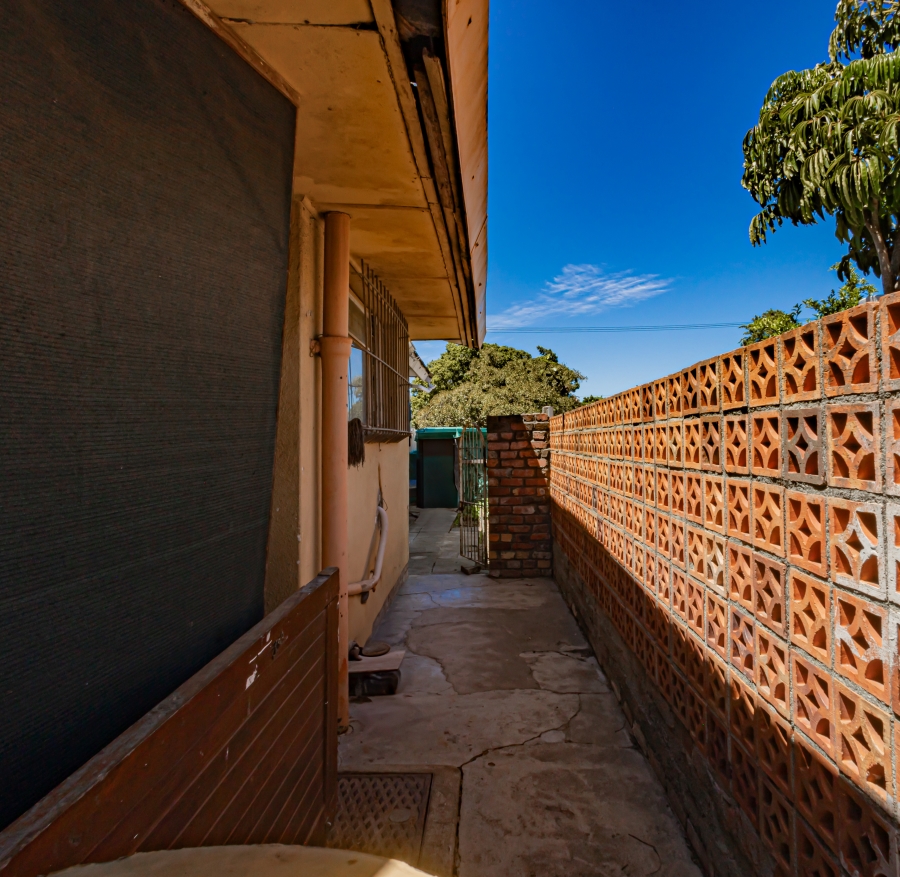 4 Bedroom Property for Sale in Belmont Park Western Cape